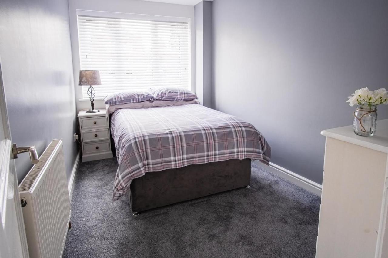 Tallets Apartment With Balcony & Parking Tewkesbury Exterior foto